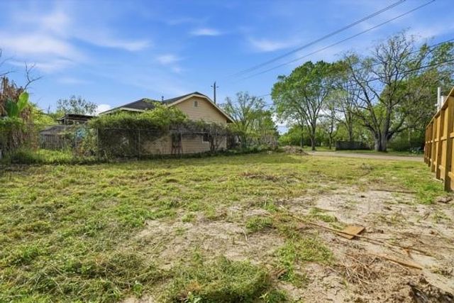 3225 Holman Street, Houston, TX 77004