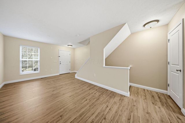 5631 Middle Falls Street, 39, Dublin, OH 43016