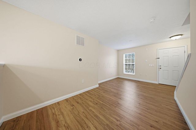 5631 Middle Falls Street, 39, Dublin, OH 43016