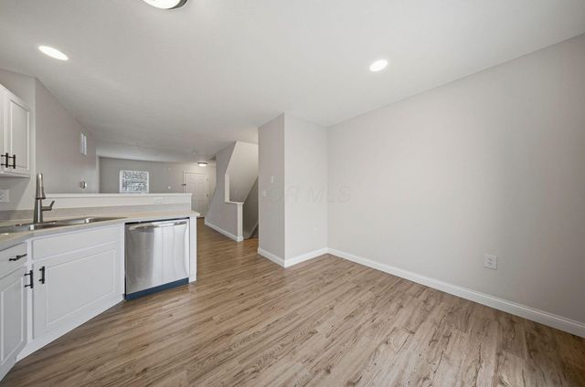 5631 Middle Falls Street, 39, Dublin, OH 43016