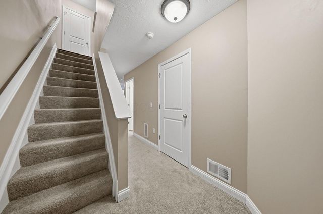 5631 Middle Falls Street, 39, Dublin, OH 43016