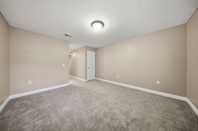 5631 Middle Falls Street, 39, Dublin, OH 43016