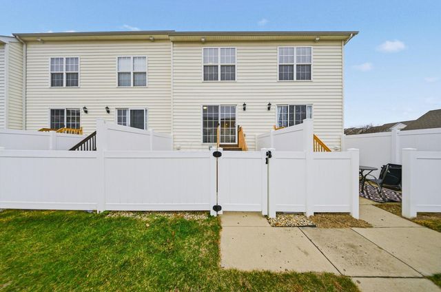 5631 Middle Falls Street, 39, Dublin, OH 43016