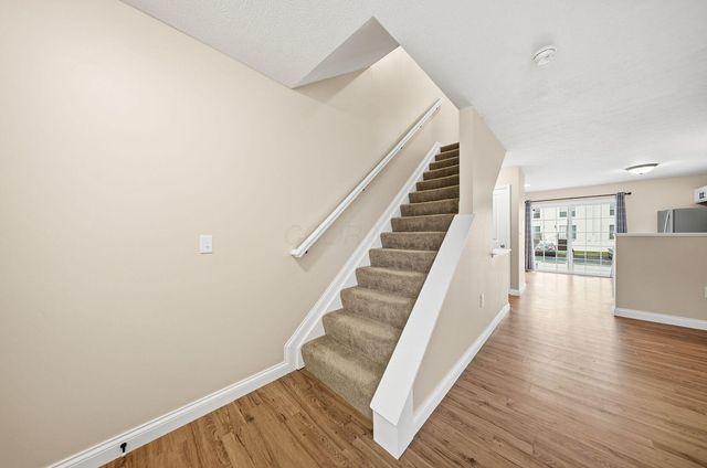 5631 Middle Falls Street, 39, Dublin, OH 43016