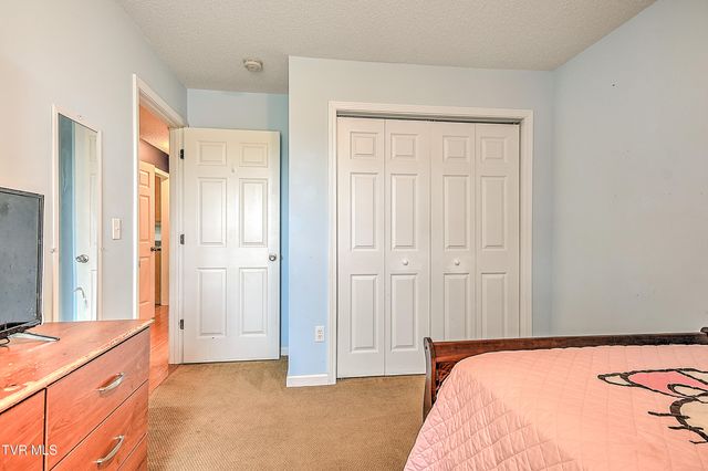 245 Northwest Leonard Street, Abingdon, VA 24210