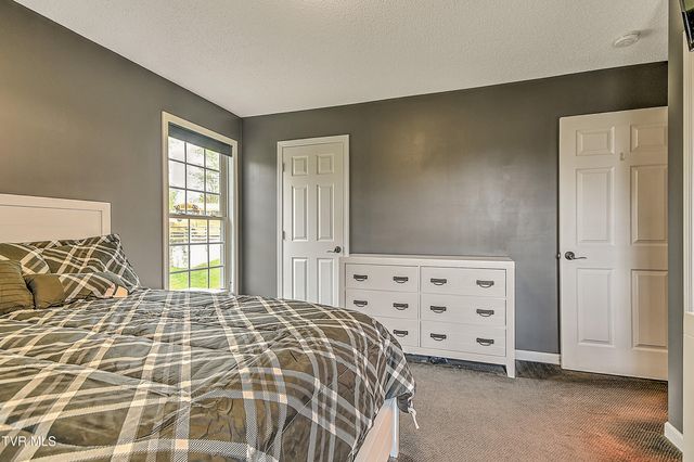 245 Northwest Leonard Street, Abingdon, VA 24210