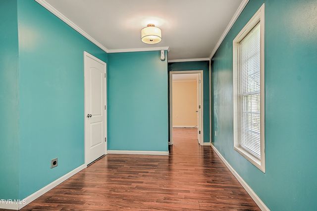 245 Northwest Leonard Street, Abingdon, VA 24210