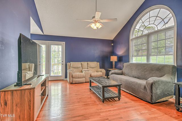 245 Northwest Leonard Street, Abingdon, VA 24210