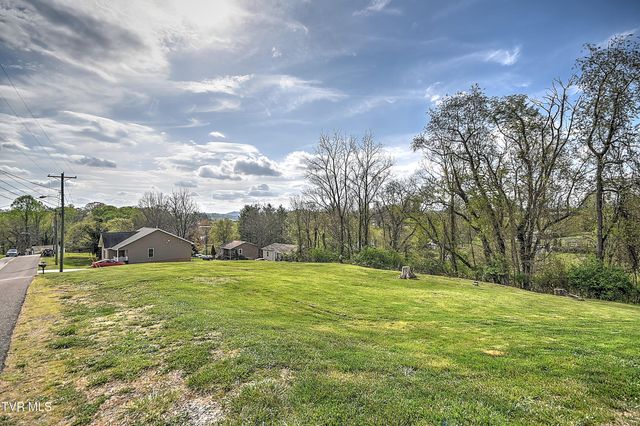 245 Northwest Leonard Street, Abingdon, VA 24210