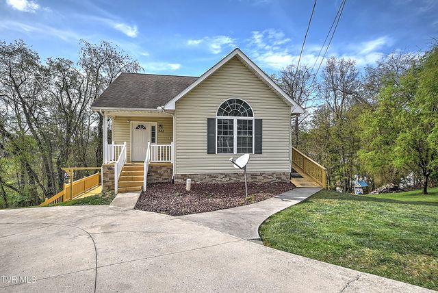 245 Northwest Leonard Street, Abingdon, VA 24210