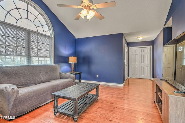 245 Northwest Leonard Street, Abingdon, VA 24210