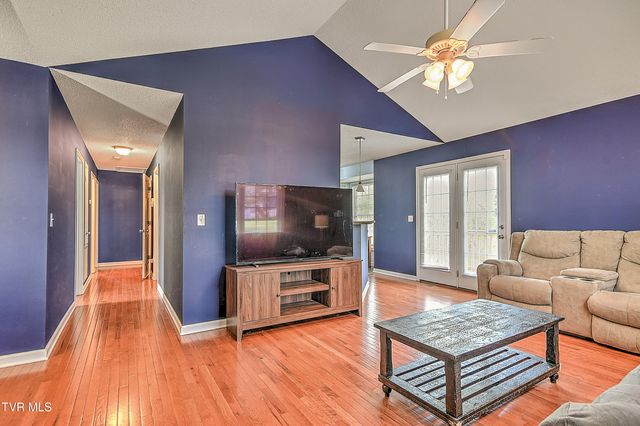 245 Northwest Leonard Street, Abingdon, VA 24210