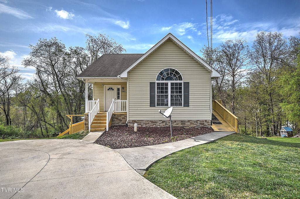 245 Northwest Leonard Street, Abingdon, VA 24210