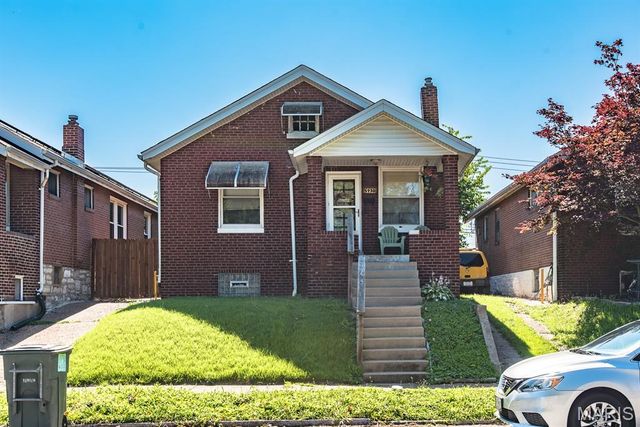 5930 Wanda Avenue, St Louis, MO 63116