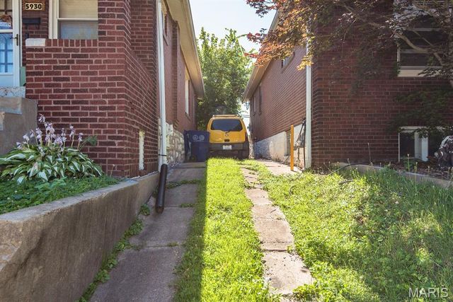 5930 Wanda Avenue, St Louis, MO 63116