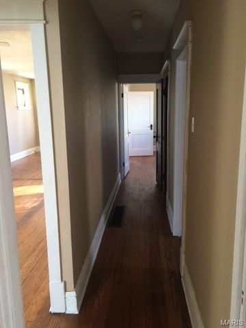 5930 Wanda Avenue, St Louis, MO 63116