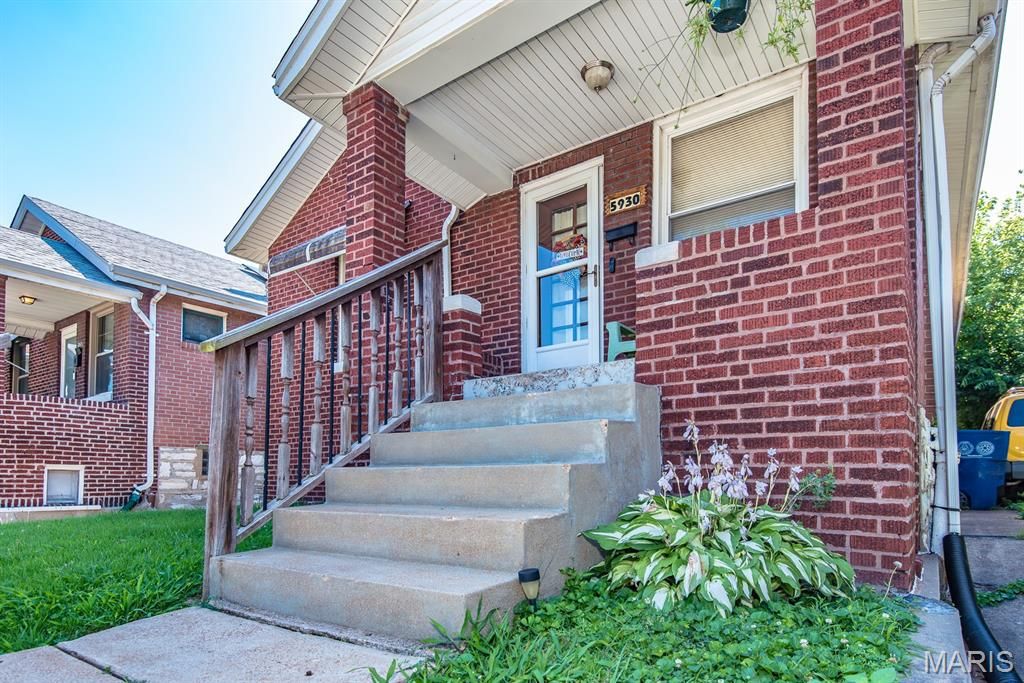 5930 Wanda Avenue, St Louis, MO 63116