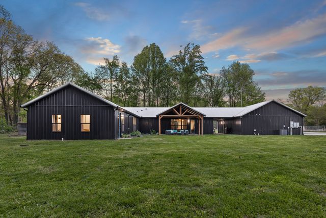 7909 Bill Moss Rd, White House, TN 37188