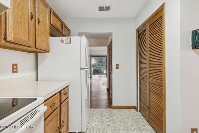 1510 ROSE HILL Drive W, Jacksonville, FL 32221