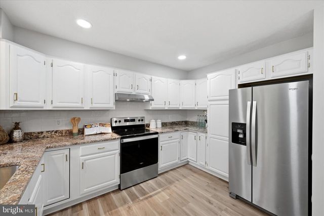 144 BRENDA DR, Martinsburg, WV 25404