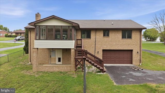 144 BRENDA DR, Martinsburg, WV 25404