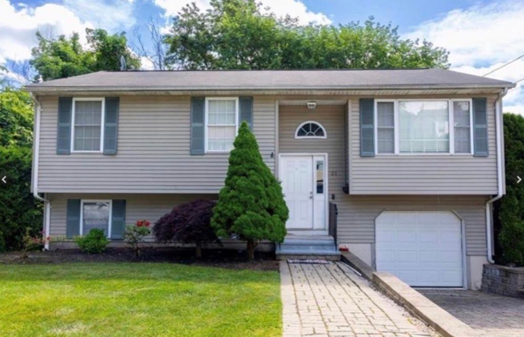 21 Milano Street, Providence, RI 02904