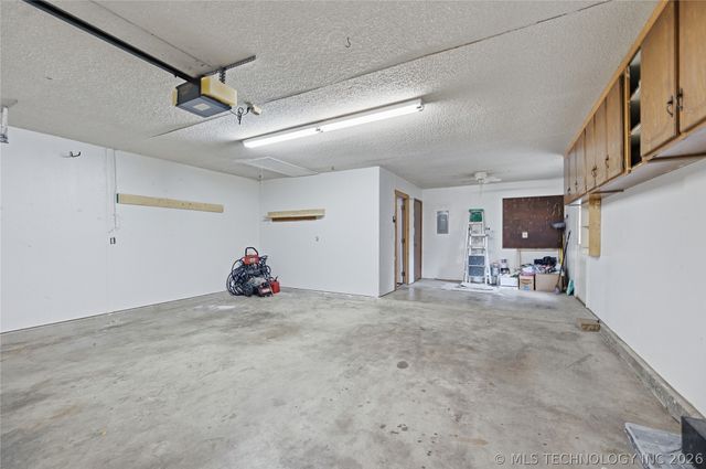 1608 S Marietta Street, Pryor, OK 74361