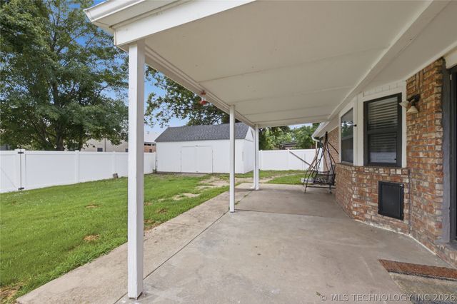 1608 S Marietta Street, Pryor, OK 74361