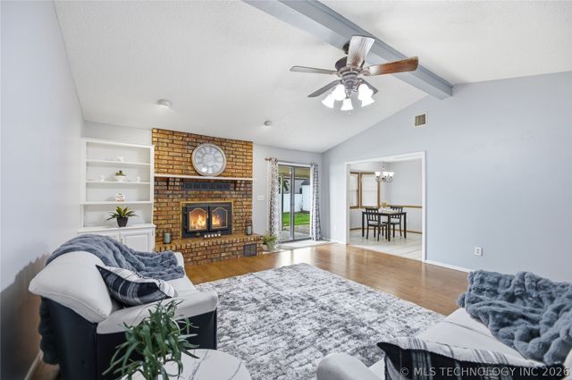 1608 S Marietta Street, Pryor, OK 74361