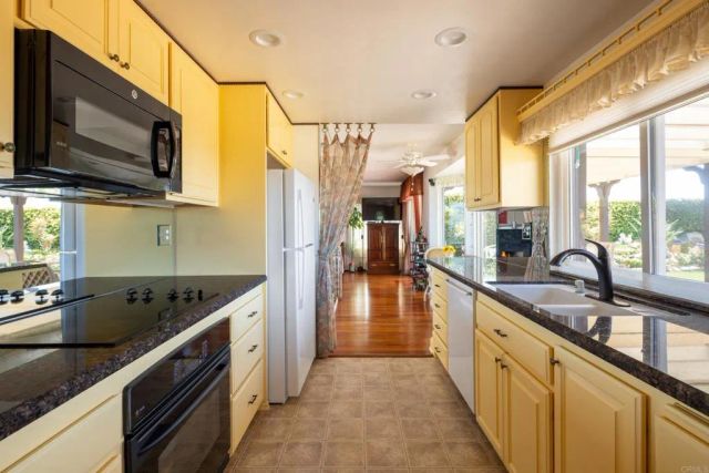 11693 Invierno Drive, San Diego, CA 92124