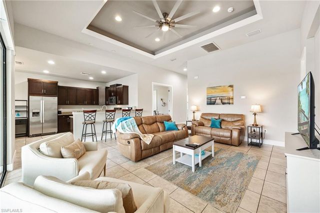 207 Gleason PKWY, Cape Coral, FL 33914