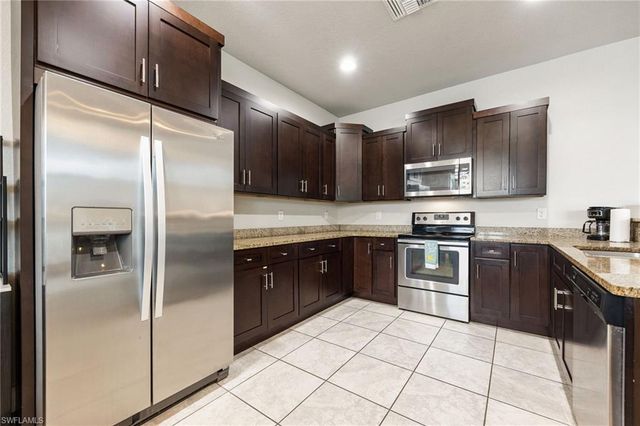 207 Gleason PKWY, Cape Coral, FL 33914