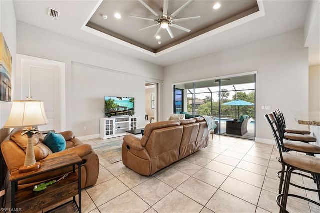 207 Gleason PKWY, Cape Coral, FL 33914