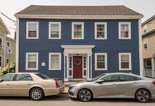 42 Essex St 1, Salem, MA 01970