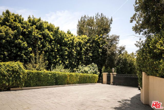 9575 Lime Orchard Road, Beverly Hills, CA 90210