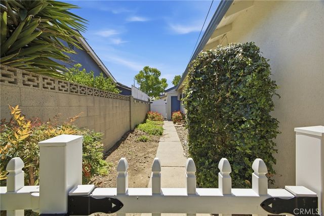 1411 E Concord, Orange, CA 92867
