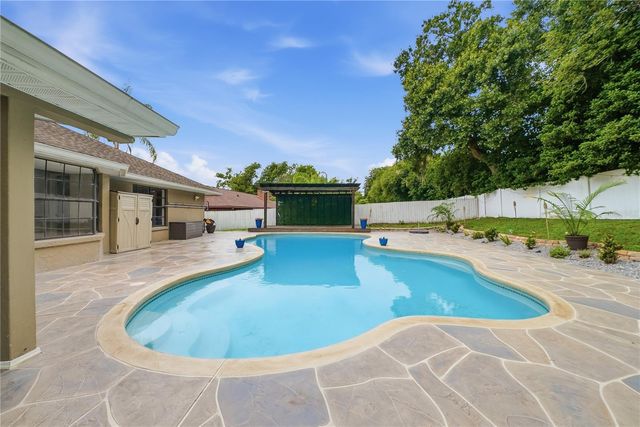 1008 OAKRIDGE MANOR DRIVE, Brandon, FL 33511