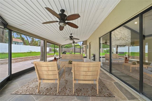 1008 OAKRIDGE MANOR DRIVE, Brandon, FL 33511