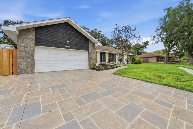1008 OAKRIDGE MANOR DRIVE, Brandon, FL 33511
