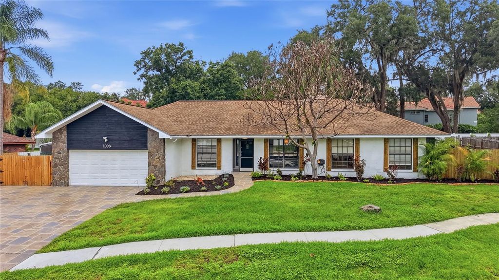 1008 OAKRIDGE MANOR DRIVE, Brandon, FL 33511