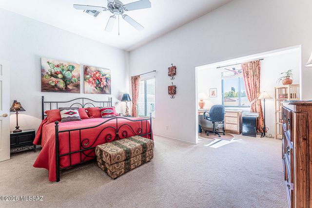 609 W Camino Del Bondadoso, Green Valley, AZ 85614