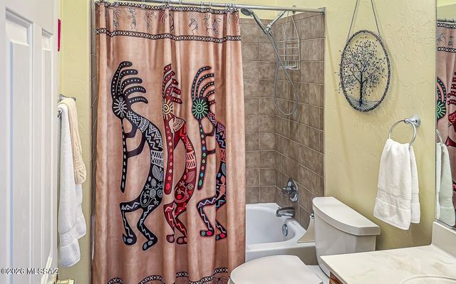 609 W Camino Del Bondadoso, Green Valley, AZ 85614