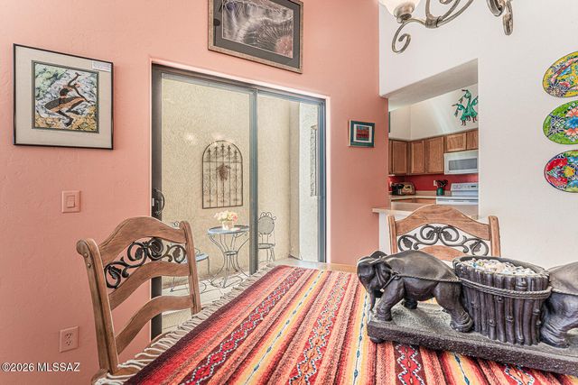 609 W Camino Del Bondadoso, Green Valley, AZ 85614