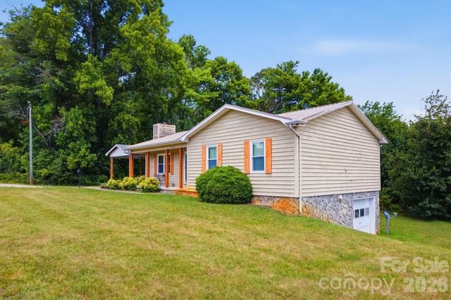 4186 Horseshoe Bend Road, Hudson, NC 28638
