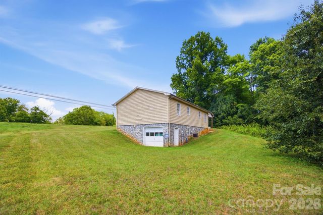 4186 Horseshoe Bend Road, Hudson, NC 28638