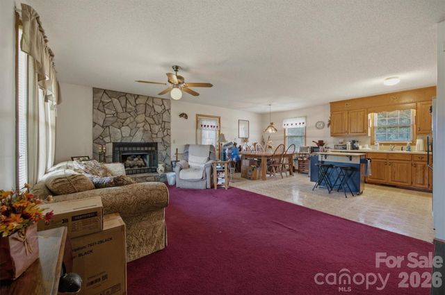 4186 Horseshoe Bend Road, Hudson, NC 28638
