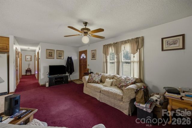 4186 Horseshoe Bend Road, Hudson, NC 28638