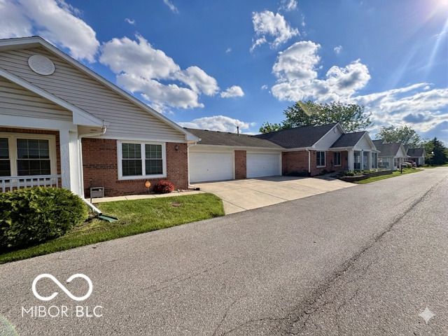 10917 Pinellas Park Drive, Indianapolis, IN 46229