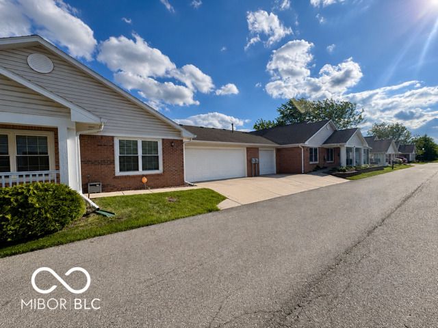 10917 Pinellas Park Drive, Indianapolis, IN 46229