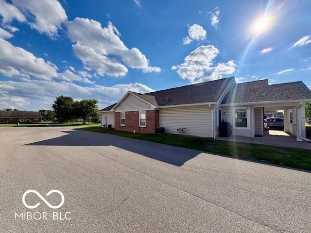 10917 Pinellas Park Drive, Indianapolis, IN 46229